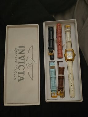 Invicta Special Edition Watch Set with Interchangeable Straps - Cream/Gold